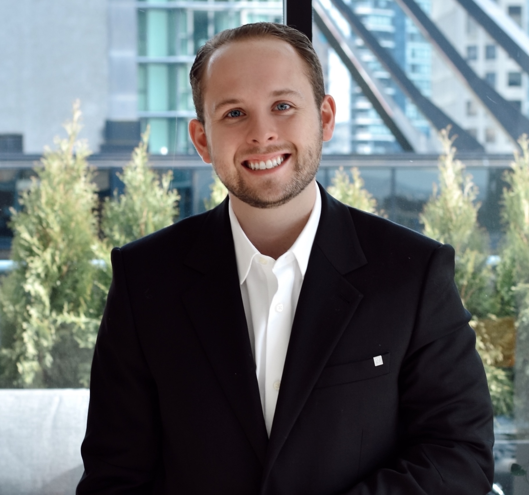 Max Hasman, luxury real estate agent in West Vancouver, Canada