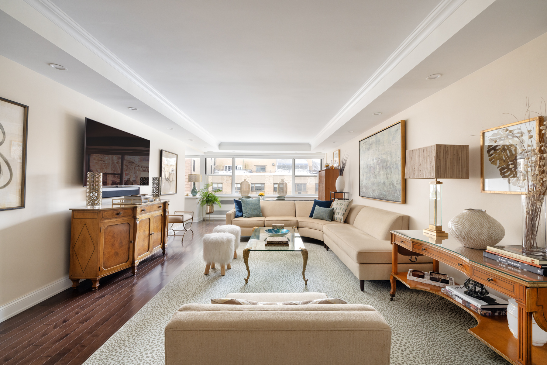 Leslie Modell Presents A Sophisticated Sutton Place Residence with Exceptional East River Views