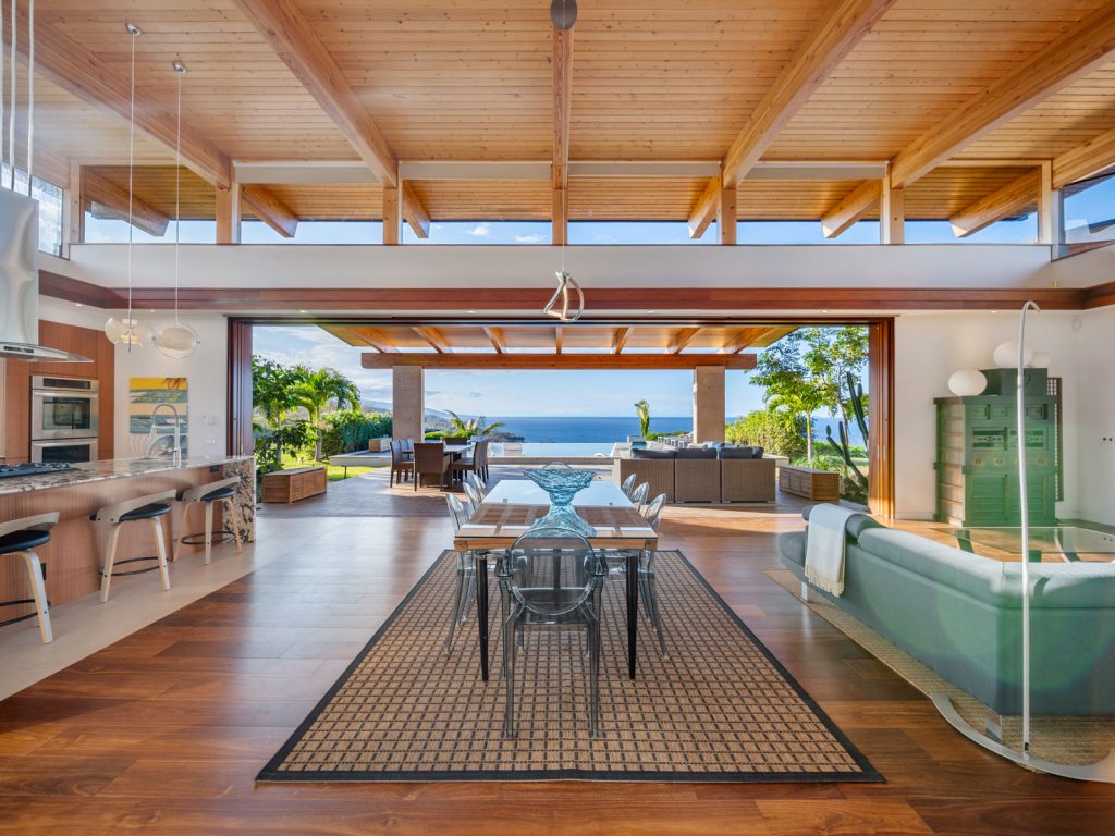 Dina Singer Presents A Luxurious Estate In Honokaa